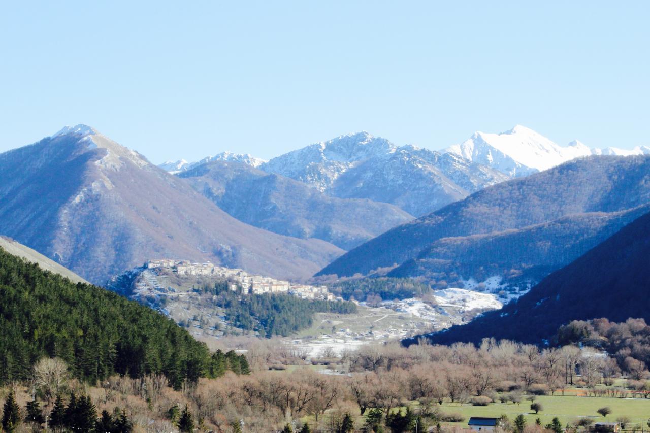 Hotel Orso Bianco Pescasseroli Buitenkant foto